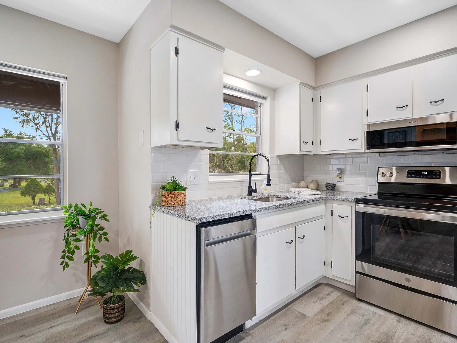 The Fisher Apartments, Winter Park | 12 Bedrooms Available-September Free If Moved In By 8/21 — Photo 2