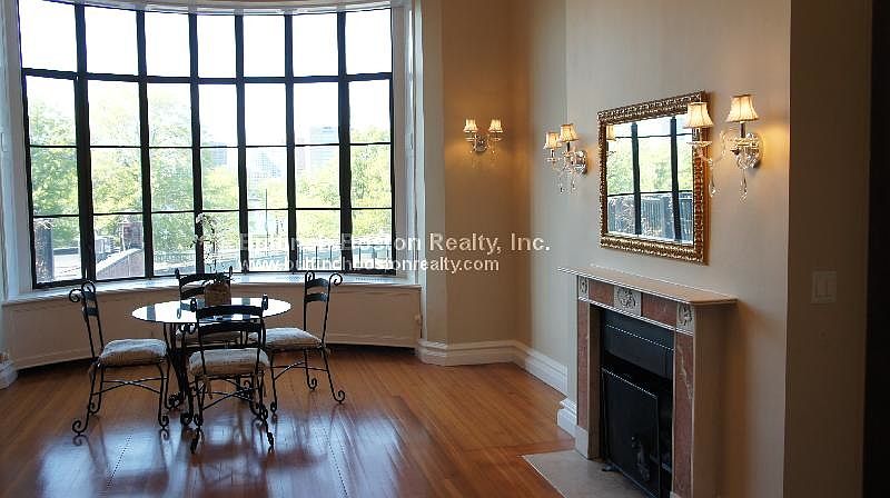 2nd image of 229 Beacon St APT 3