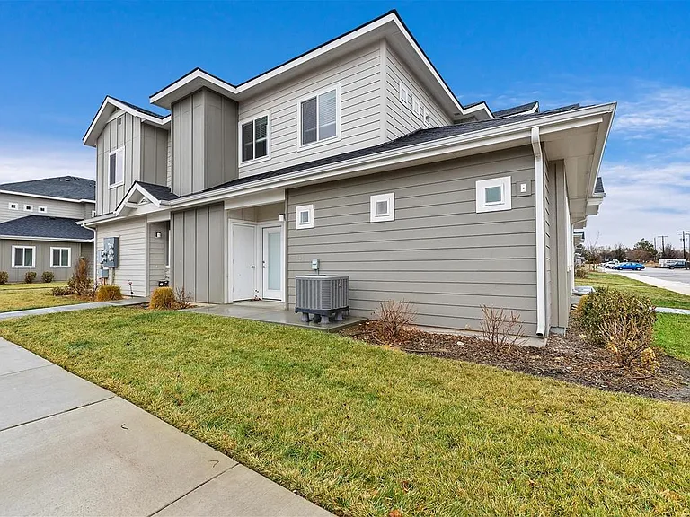 White Hawk Townhomes — Photo 108