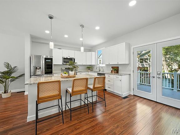 5th image of 1623 Forest Ave
