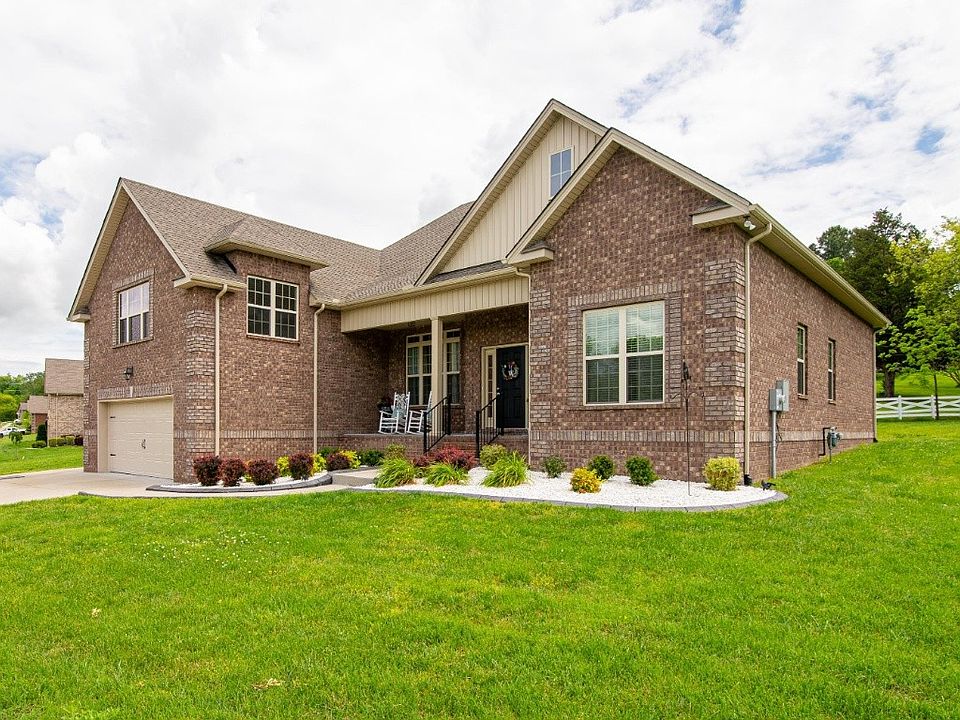 1st image of 213 Faraway Hills Dr