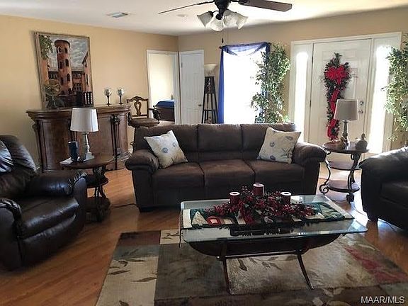 2nd image of 136 Knotts Ct
