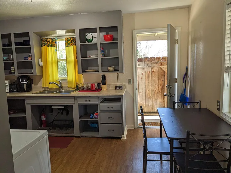 5160 Bidwell Rd — Photo 4