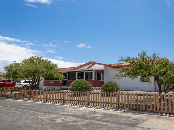 106 Knox Dr, Elephant Butte, NM 87935