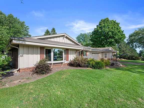 2nd image of 949 Hickory Hill PARKWAY