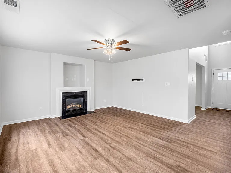 10609 Spring Rain Ct — Photo 3