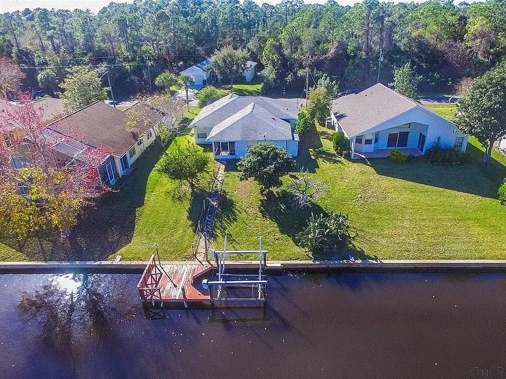 3 bed, 1643 sqft, $2,400 — Photo 3