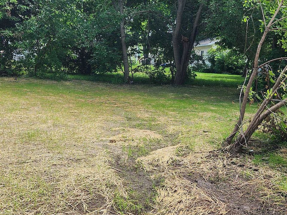 2nd image of 502 Phillips Blvd