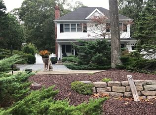 19 Crestview Dr, Remsenburg, NY 11960