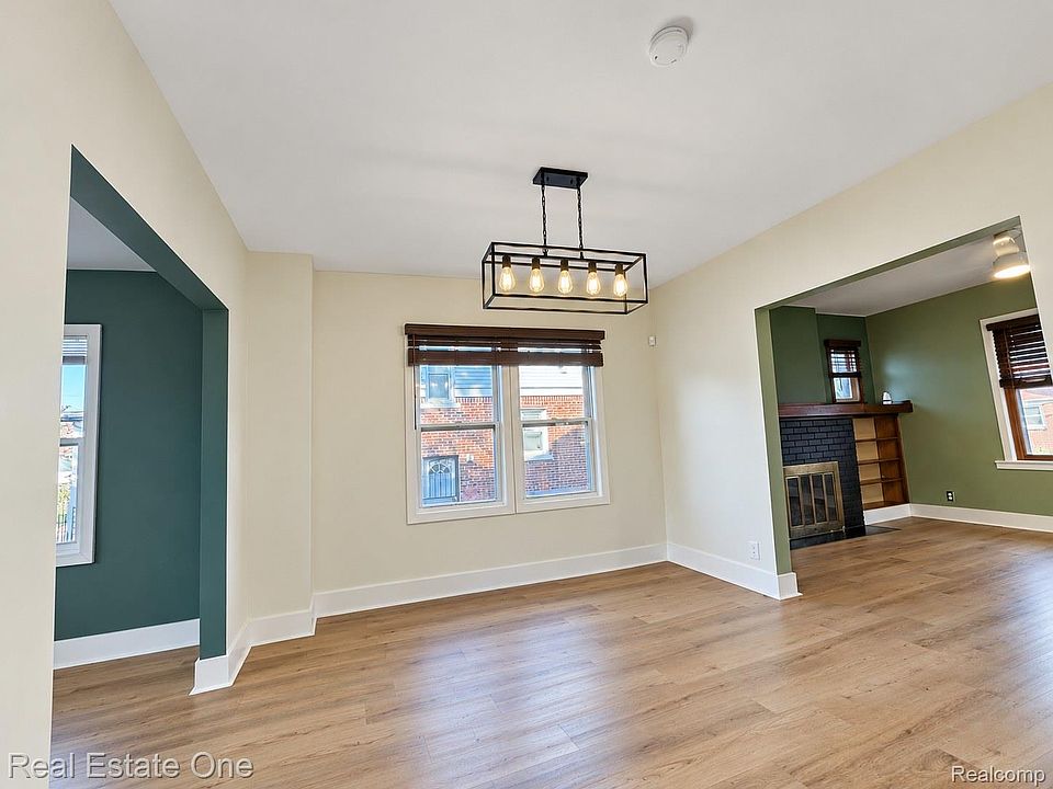3675 Berkshire St, photo 8