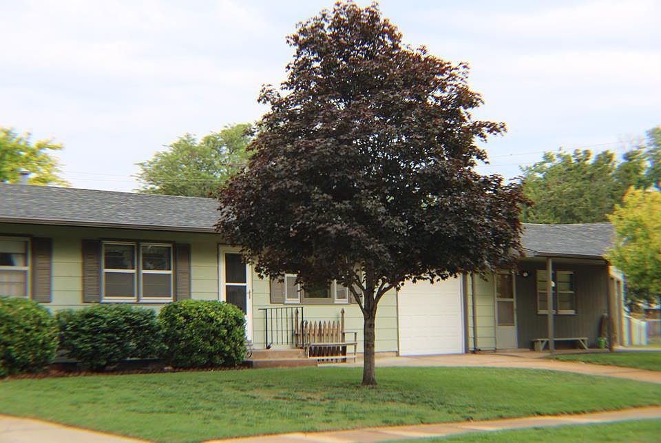 1st image of 2502 Simmons St