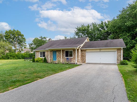 3rd image of 222 Wyandotte Ct