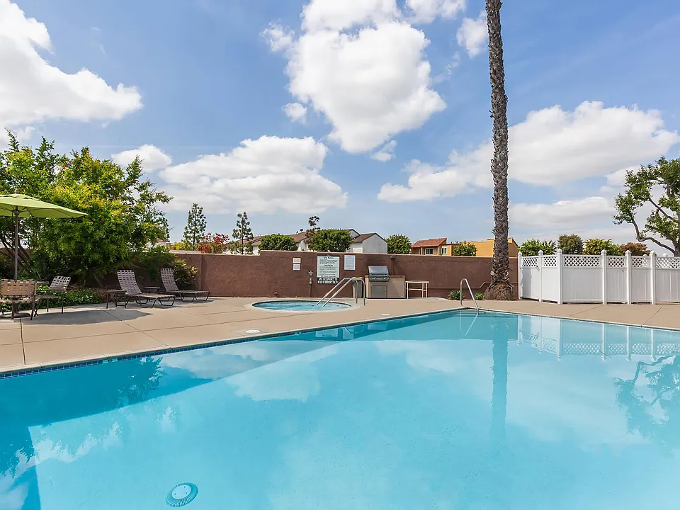 Casa Pacifica Apartment Homes