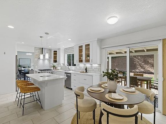 5th image of 118 Belridge Dr