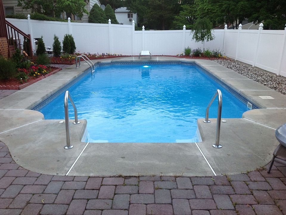 16X32 pool