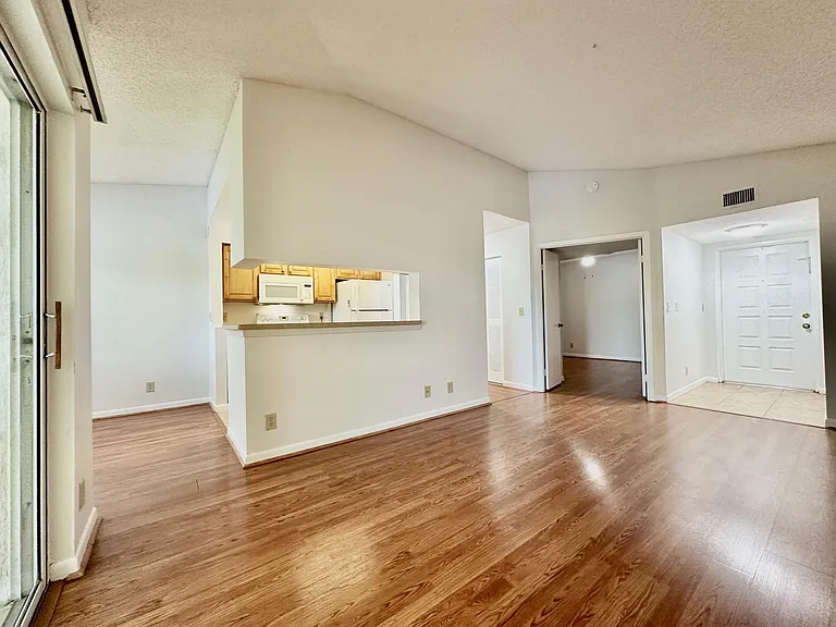 9877 Westview Dr #623 — Photo 7
