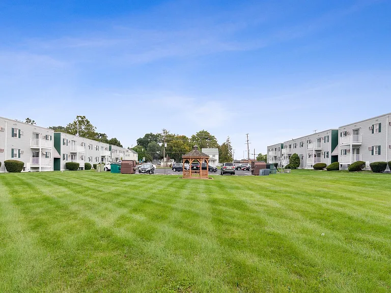 Aberdeen Parke Apartments — Photo 1