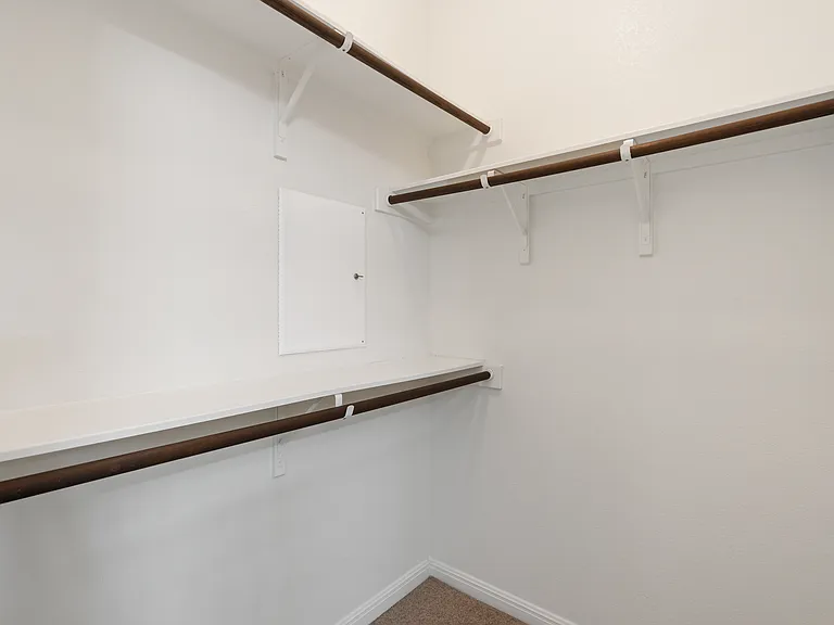 2428 Granite Hill Dr — Photo 60