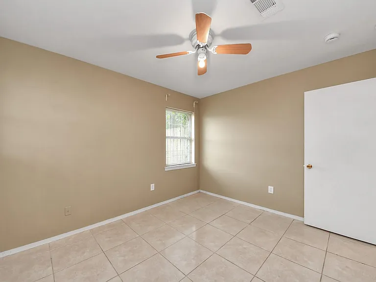 811 Hillcrest Dr — Photo 23
