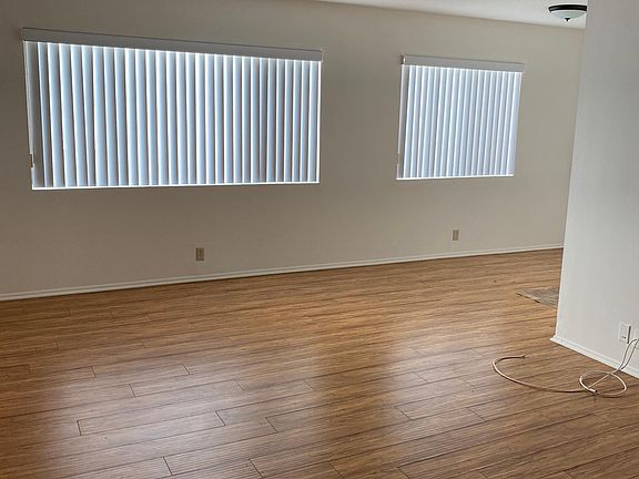 3rd image of 13514 Burbank Blvd #5