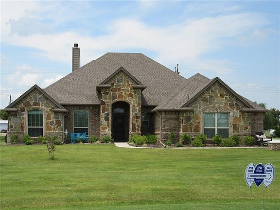 2nd image of 14201 Lucille Dr