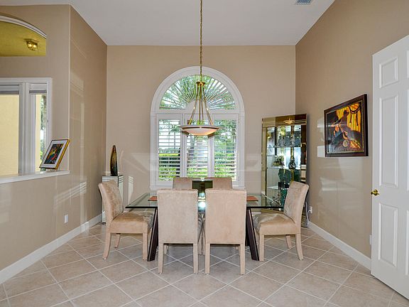 4th image of 11561 Westlinks Dr