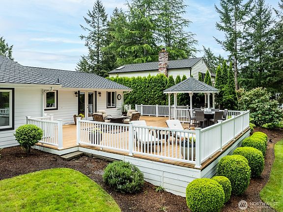 5th image of 25403 144th Avenue SE