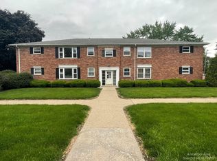 17590 Mack Ave APT 18, Grosse Pointe, MI 48230