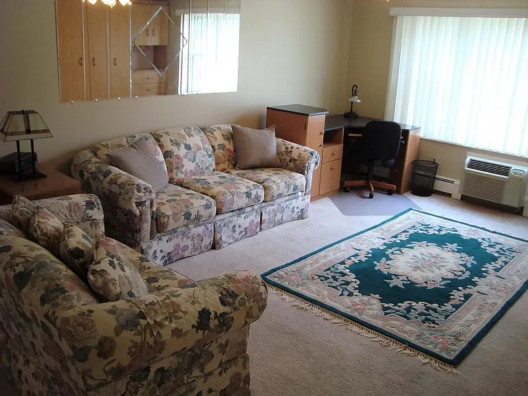 D1 Colonial Dr #4 — Photo 6