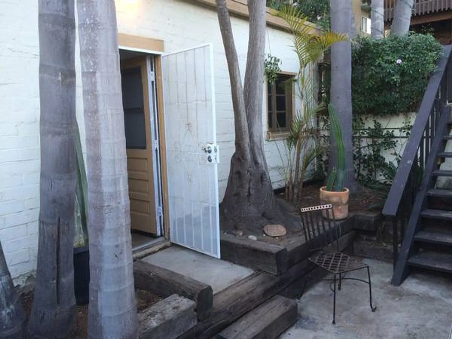 Cozy Studio/Small One-Bedroom Encinitas, CA — Photo 1