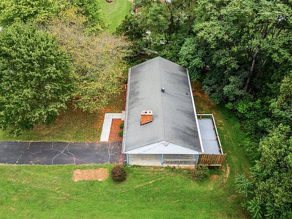 4th image of 1395 Rainbow Forest Dr