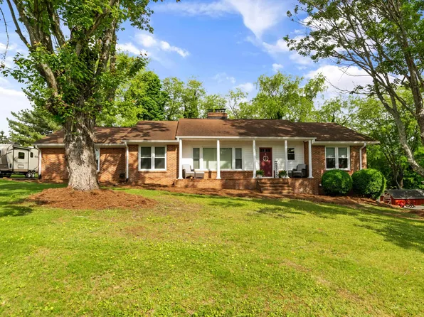 1409 Whitethorn St, Pulaski, VA 24301