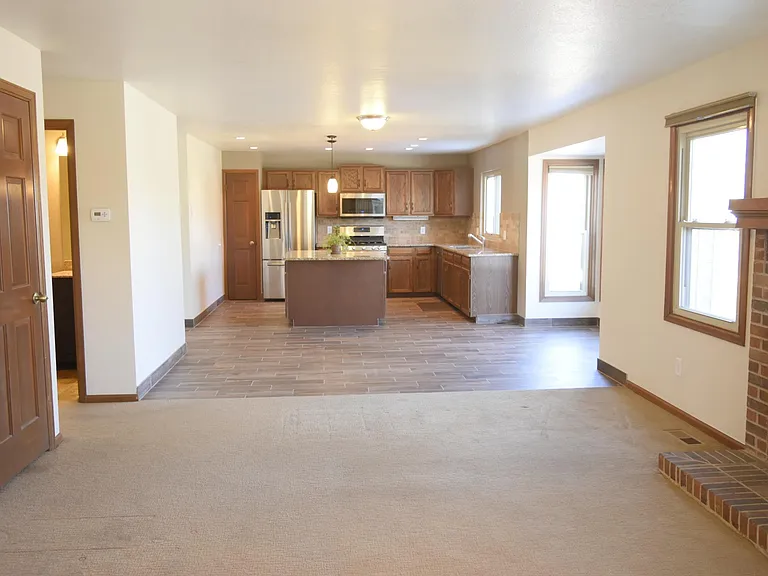 10657 W Roxbury Ave — Photo 5