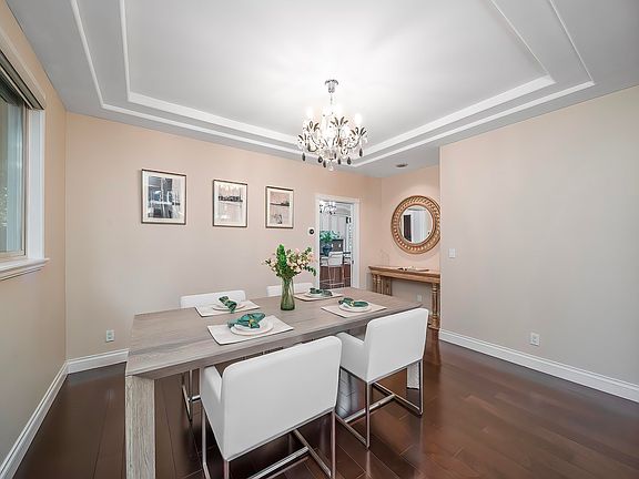 5th image of 6111 Sheridan Rd