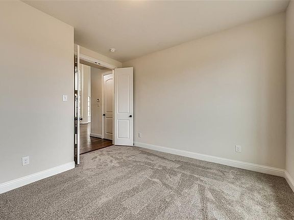 5th image of 3212 Orleans Dr