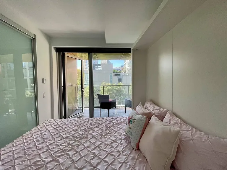 1480 Howe St #503 — Photo 7