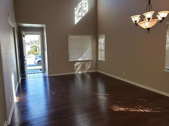 2nd image of 3816 Kaweah St