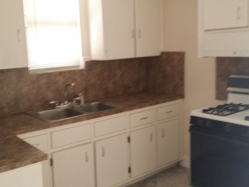 1st image of 124 NW 7th Ave