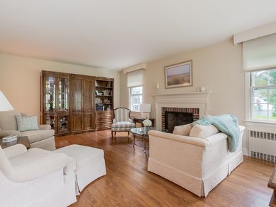 12 Patricia Ln, Darien, CT, 06820