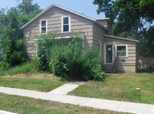 13 E Albion St, Holley, NY 14470