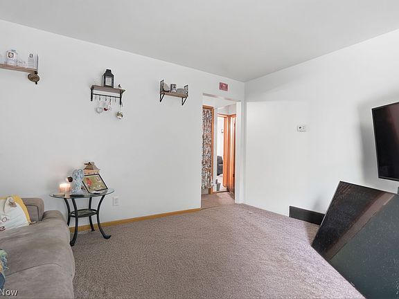 3rd image of 308 & 310 Cluster Ave