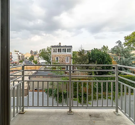 Rented by Astoria Realty | media 20