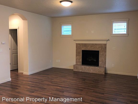 4th image of 4105 N Pioneer Canyon Dr