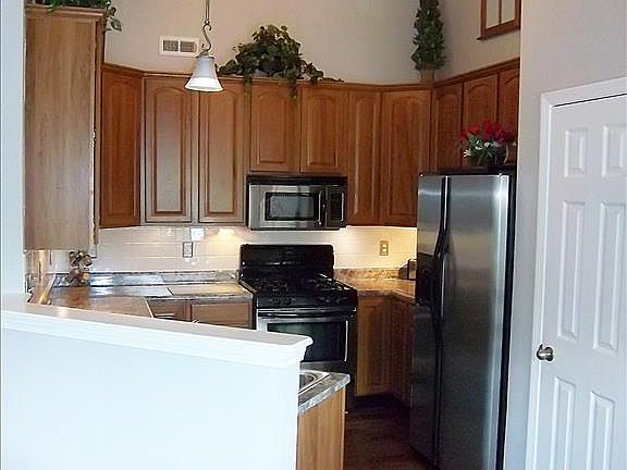 5th image of 13711 Gladden Ln