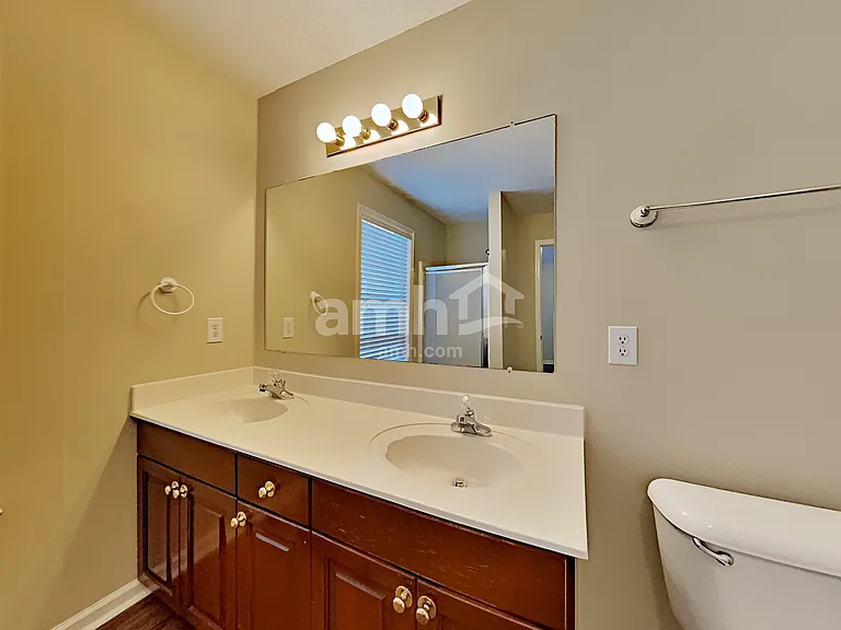 109 Crestside Ct — Photo 11