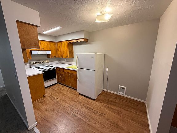 2nd image of 943 E Augusta Ave #6
