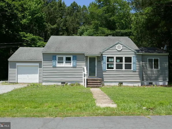 18286 Woodland Ave, Parksley, VA 23421