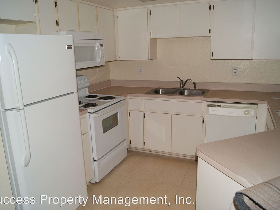 2nd image of 4379 Millwood Rd