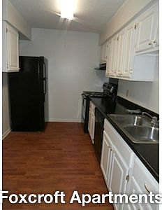 1st image of 1013 Foxcroft Ln APT 3