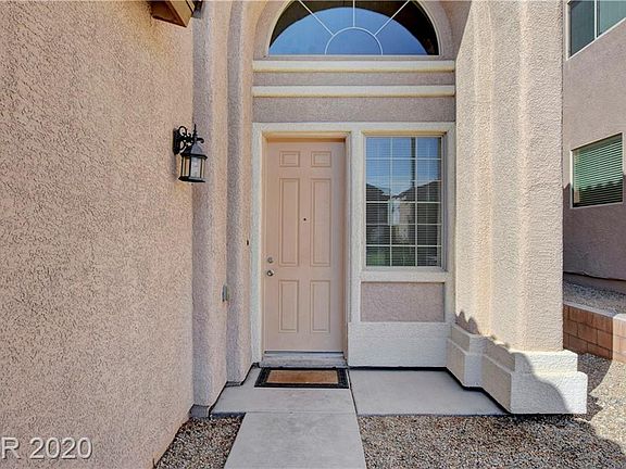 3rd image of 6749 Lincoln Wood St